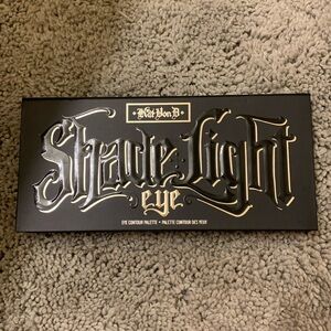 Original Kat Von D shade and light matte eye contour palette
